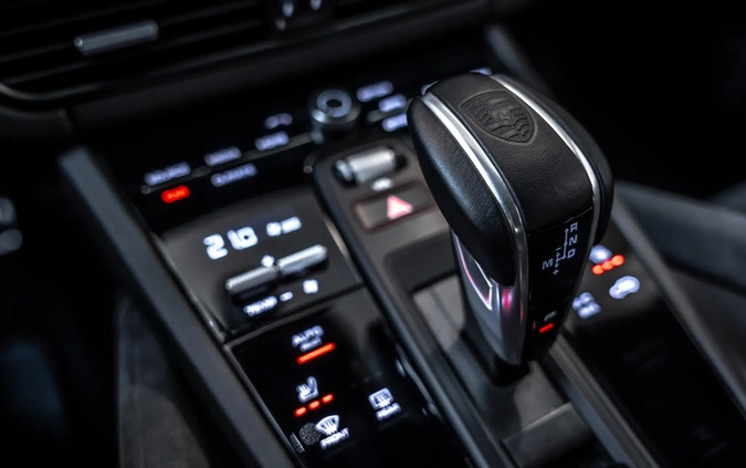 Porsche Cayenne cena 1199000 przebieg: 6900, rok produkcji 2023 z Lipsk małe 742